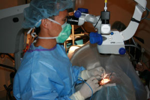 Dr. Liang performing Cataract Surgery
